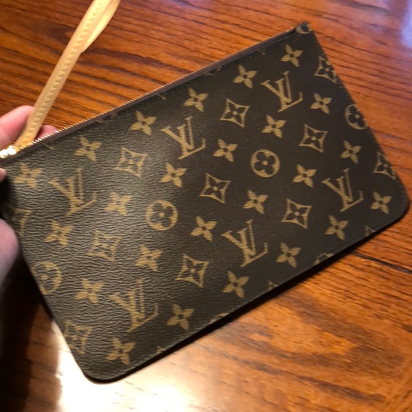 Louis Vuitton Handbags - LV Neverfull pouch/clutch.